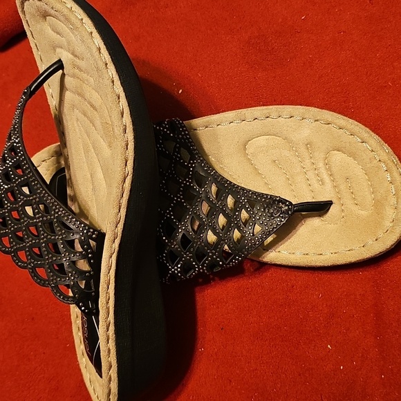 ☆HOLIDAY SALE☆ NEW BLACK SPARKLE CUSHION SOLE  COMFORT WALKING SANDAL 8.5 - Picture 2 of 7